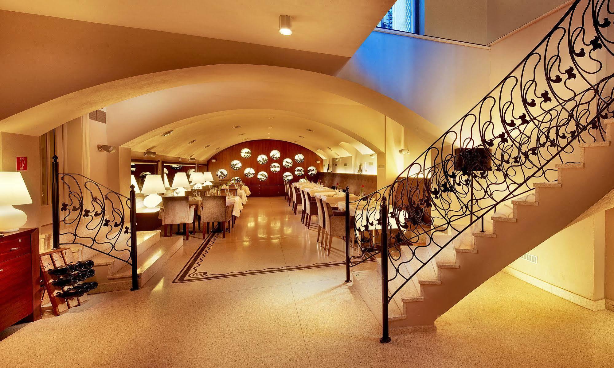 Roset Hotel & Residence براتسيلافا المظهر الخارجي الصورة